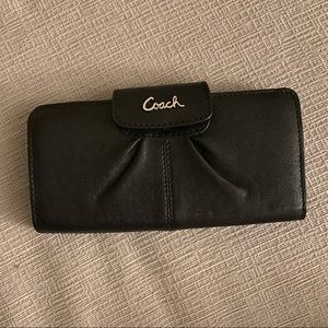 NWOT Black Ashley Y2k Leather Silver Word Logo Wallet